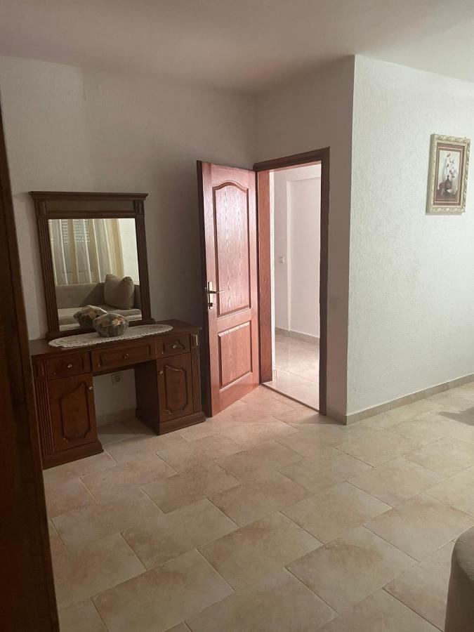 Apartment Hidri *