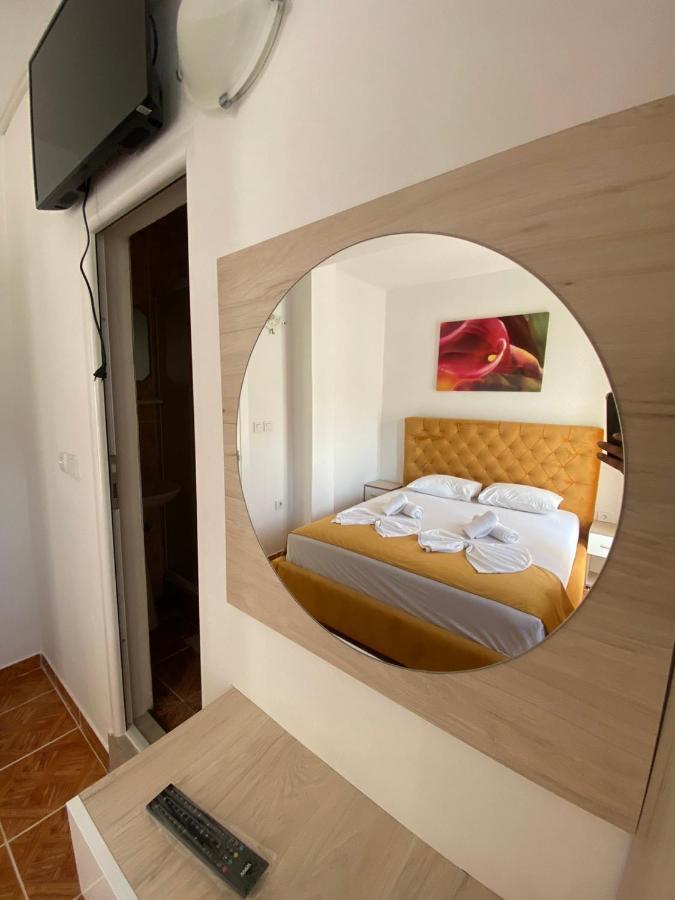 Apartment Hidri *