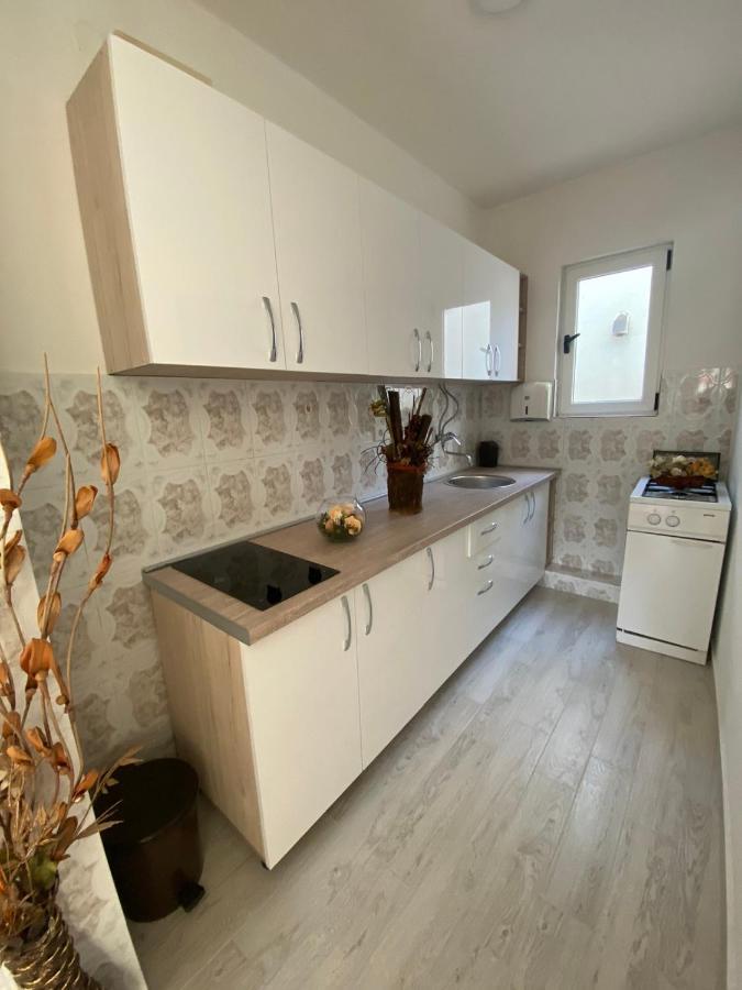 Apartman Hidri *